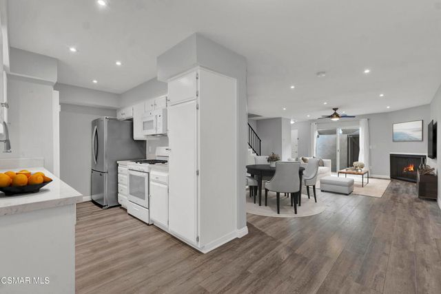 4230 Whitsett Avenue 9, Studio City, CA 91604