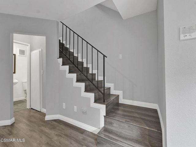 4230 Whitsett Avenue 9, Studio City, CA 91604