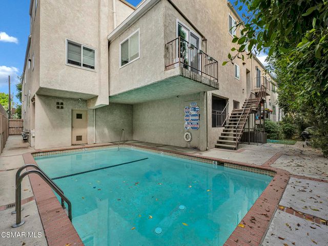 4230 Whitsett Avenue 9, Studio City, CA 91604