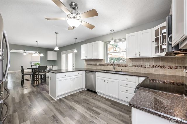 310 Meadowlark Lane, Belleville, IL 62220