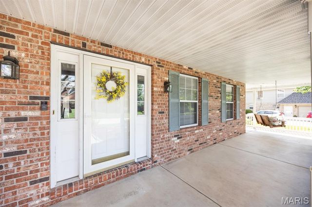 310 Meadowlark Lane, Belleville, IL 62220