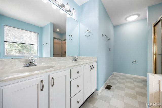 310 Meadowlark Lane, Belleville, IL 62220