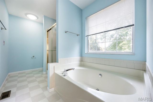 310 Meadowlark Lane, Belleville, IL 62220