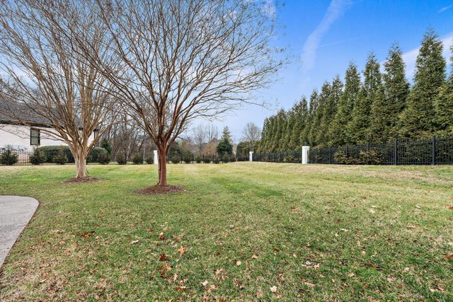9616 Deer Track Ct, Brentwood, TN 37027