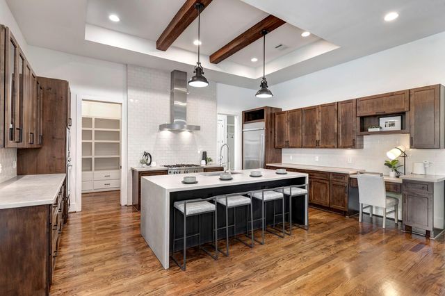 4704 Willow Street, Bellaire, TX 77401