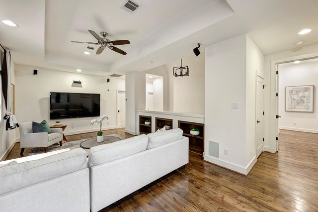 4704 Willow Street, Bellaire, TX 77401