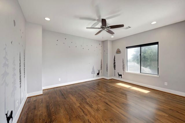 4704 Willow Street, Bellaire, TX 77401
