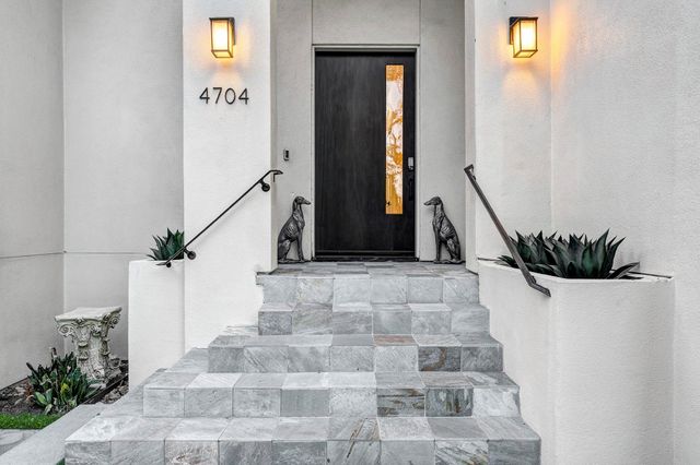 4704 Willow Street, Bellaire, TX 77401