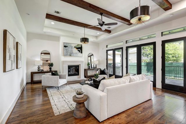 4704 Willow Street, Bellaire, TX 77401