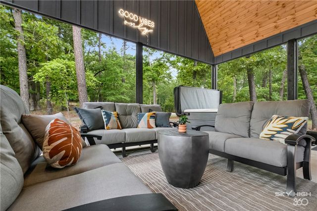 8775 Falls Hollow Road, Rogers, AR 72756