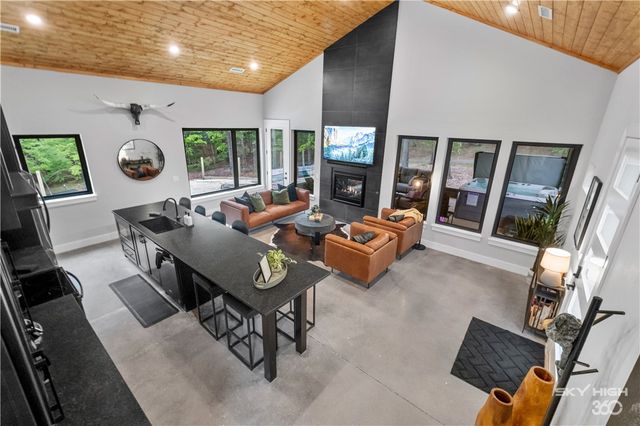 8775 Falls Hollow Road, Rogers, AR 72756