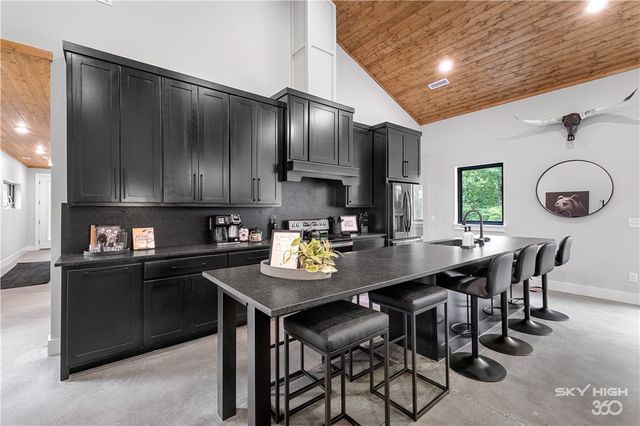 8775 Falls Hollow Road, Rogers, AR 72756