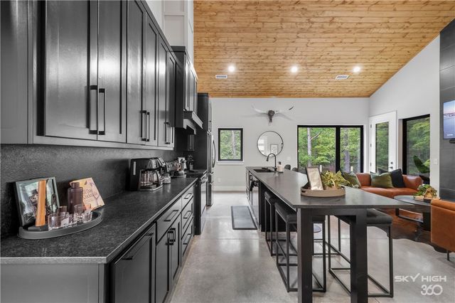 8775 Falls Hollow Road, Rogers, AR 72756