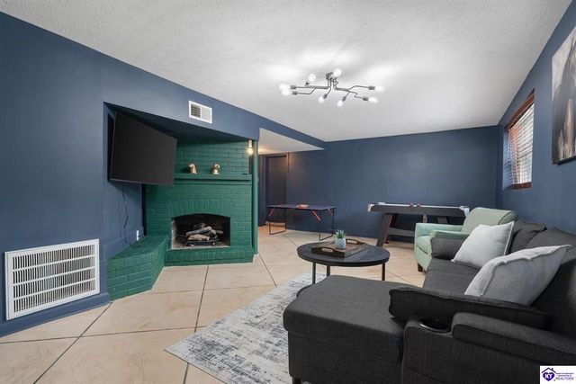 824 N Main Street, Elizabethtown, KY 42701