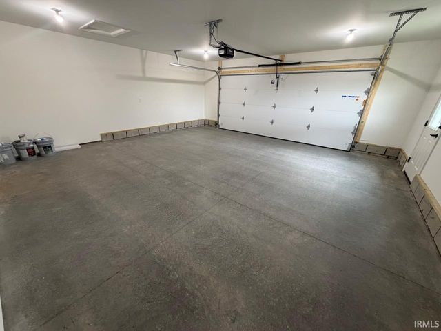 1646 Venture Drive, Evansville, IN 47711
