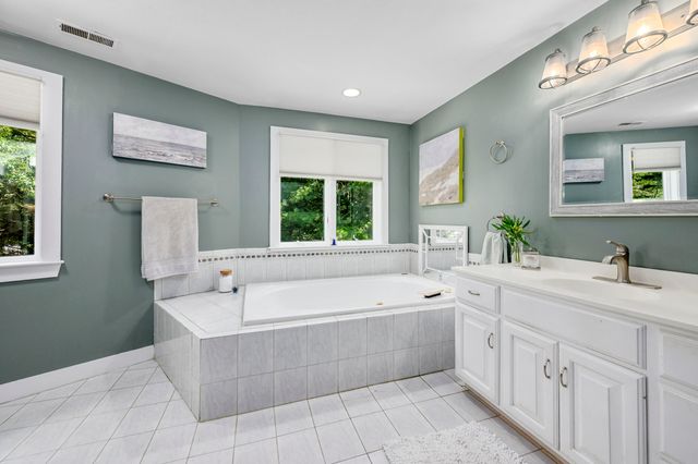 3 Sleepy Hollow Lane, Sandwich, MA 02563