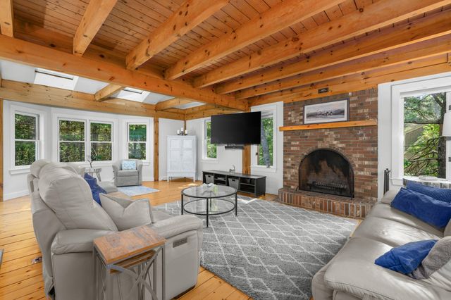 3 Sleepy Hollow Lane, Sandwich, MA 02563