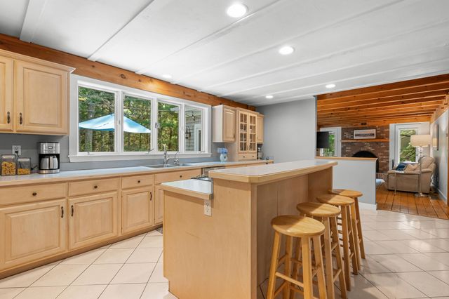 3 Sleepy Hollow Lane, Sandwich, MA 02563