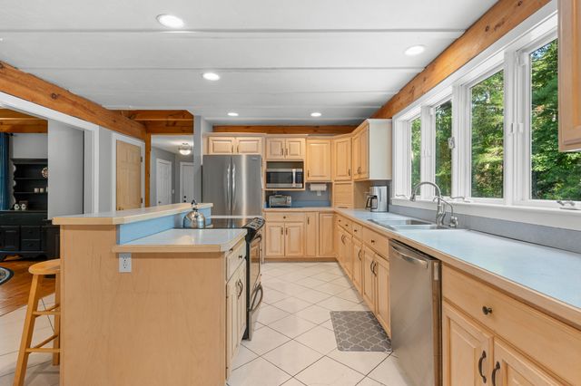 3 Sleepy Hollow Lane, Sandwich, MA 02563
