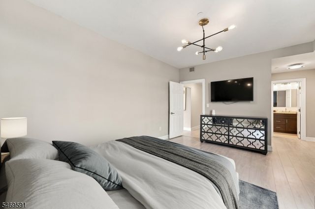 206 Shearwater Ct Unit 51 51, Jersey City, NJ 07305