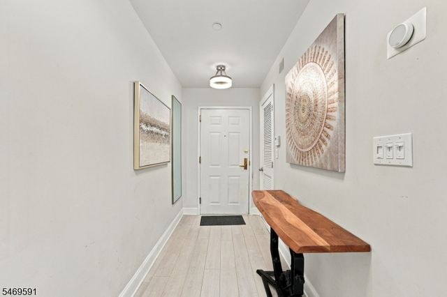 206 Shearwater Ct Unit 51 51, Jersey City, NJ 07305