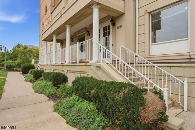 206 Shearwater Ct Unit 51 51, Jersey City, NJ 07305