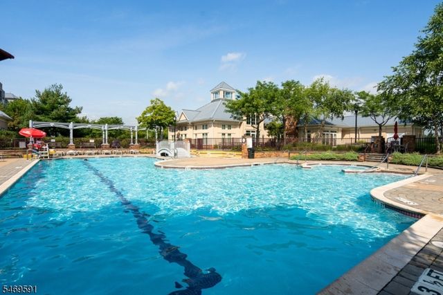206 Shearwater Ct Unit 51 51, Jersey City, NJ 07305