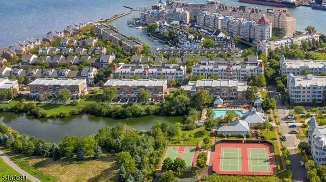 206 Shearwater Ct Unit 51 51, Jersey City, NJ 07305