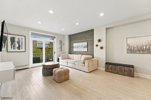 206 Shearwater Ct Unit 51 51, Jersey City, NJ 07305