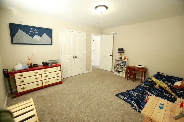 709 Hollis Avenue, Belton, MO 64012