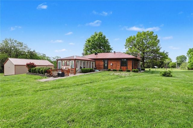 300 E Casey Road, Lone Jack, MO 64070
