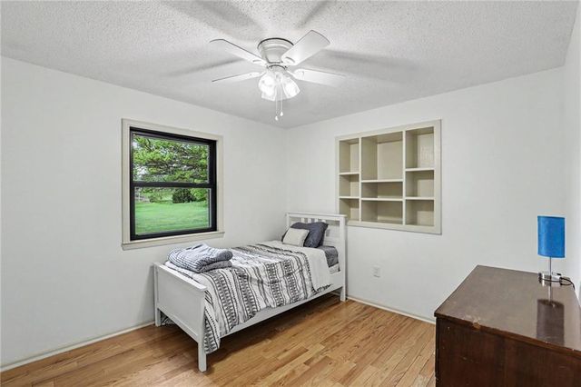 300 E Casey Road, Lone Jack, MO 64070