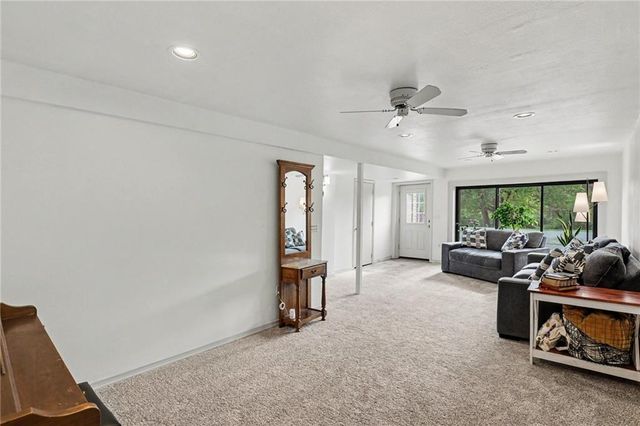 300 E Casey Road, Lone Jack, MO 64070