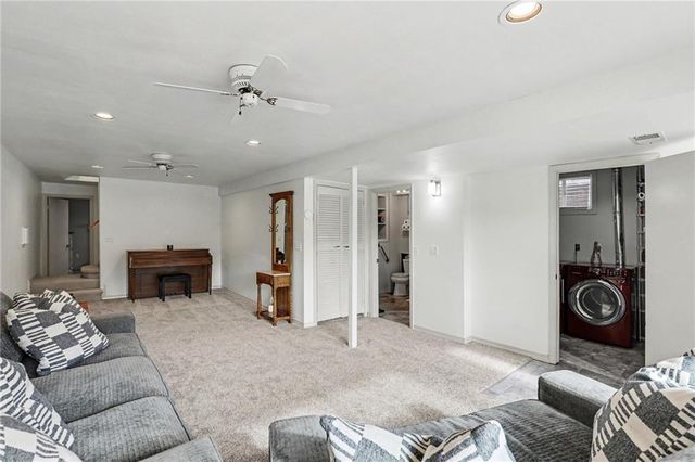 300 E Casey Road, Lone Jack, MO 64070
