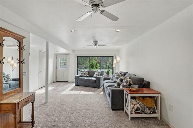 300 E Casey Road, Lone Jack, MO 64070
