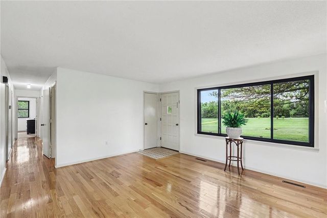 300 E Casey Road, Lone Jack, MO 64070