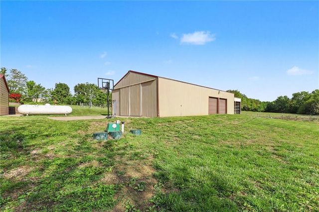 300 E Casey Road, Lone Jack, MO 64070