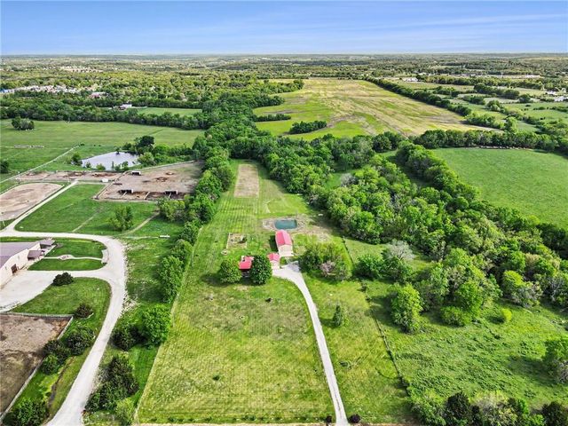 300 E Casey Road, Lone Jack, MO 64070