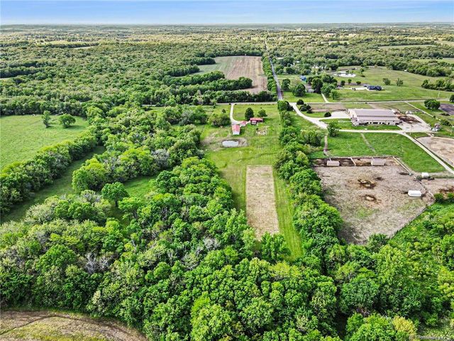 300 E Casey Road, Lone Jack, MO 64070