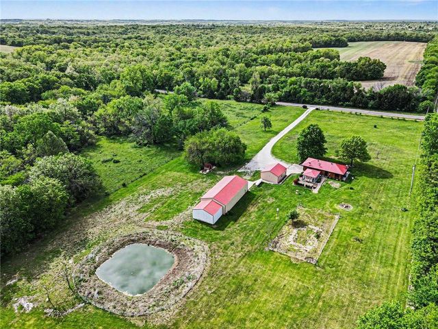 300 E Casey Road, Lone Jack, MO 64070