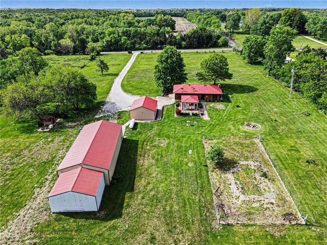 300 E Casey Road, Lone Jack, MO 64070