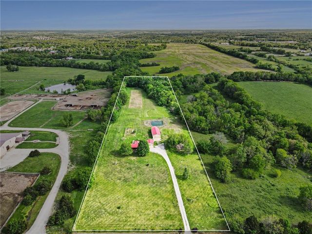 300 E Casey Road, Lone Jack, MO 64070