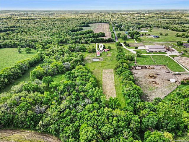 300 E Casey Road, Lone Jack, MO 64070