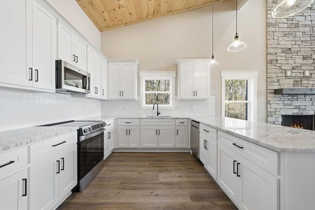 1176 NE Jewel Court, Ranger, GA 30734