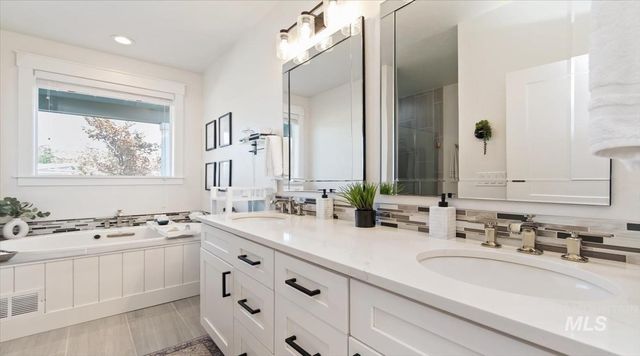 2171 W Valli Hi Road, Eagle, ID 83616