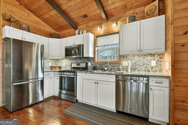 756 Mining Gap Conn, Young Harris, GA 30582