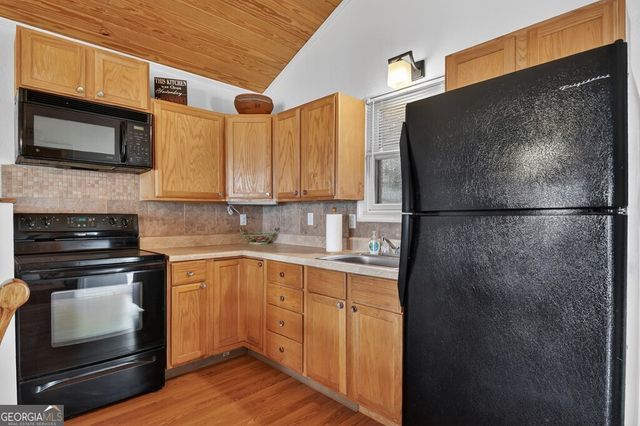 756 Mining Gap Conn, Young Harris, GA 30582