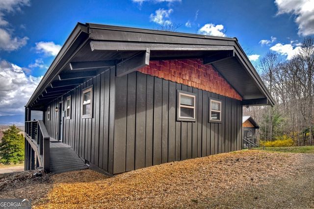 756 Mining Gap Conn, Young Harris, GA 30582