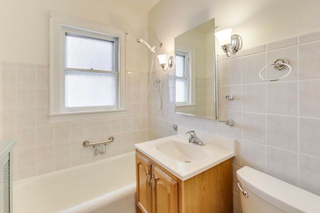 3332 S 59th Avenue, Cicero, IL 60804