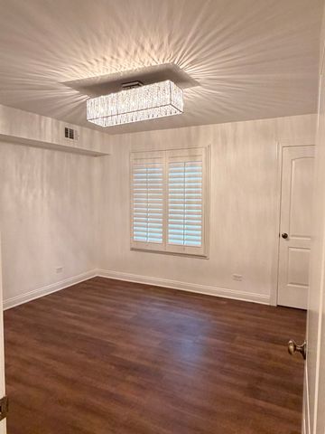 9194 South Road B, Palos Hills, IL 60465